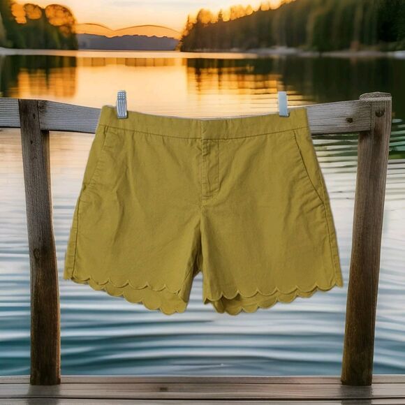 Banana Republic Shorts Yellow Tailored Scalloped Womens Size 2 - Picture 1 of 6